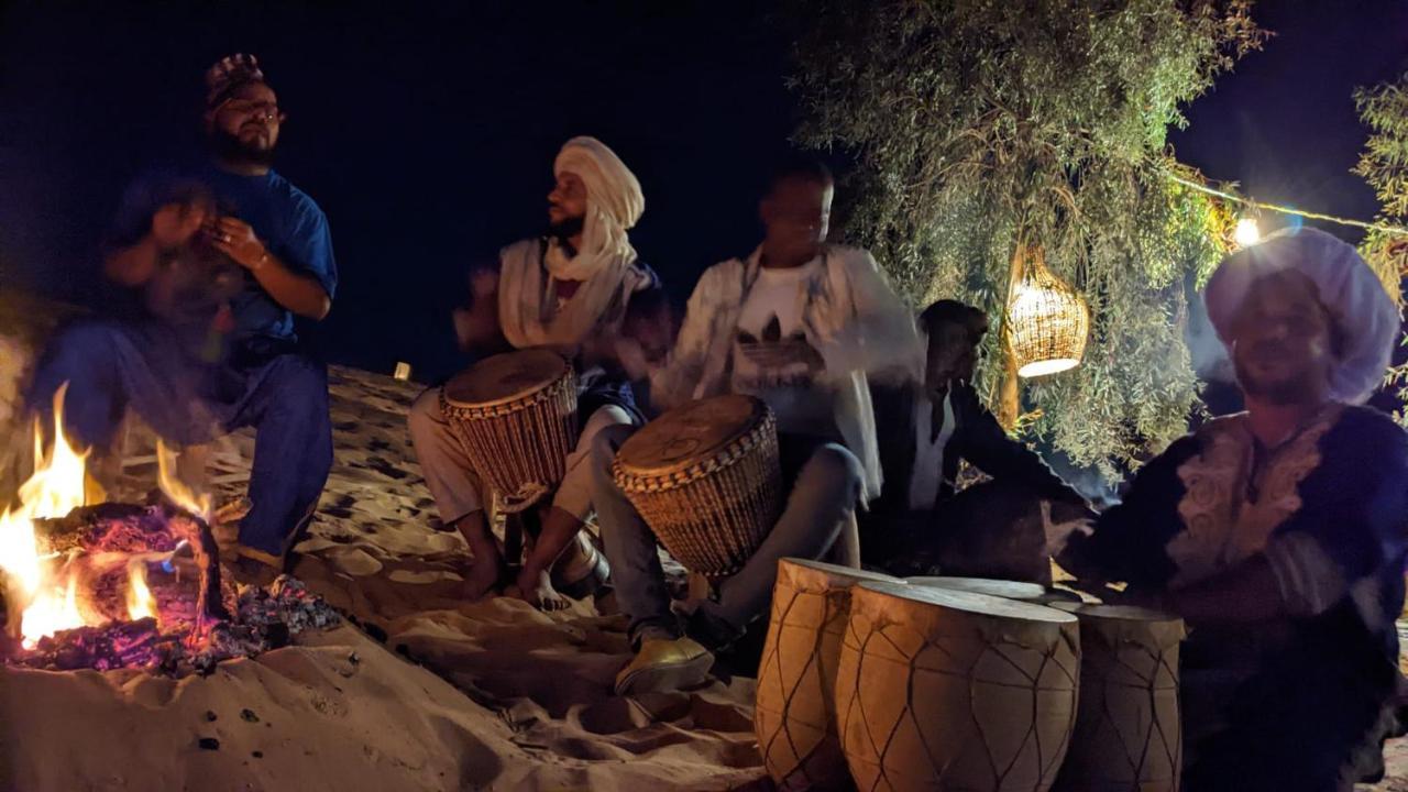 Готель Gambi Camp Adrouine Екстер'єр фото