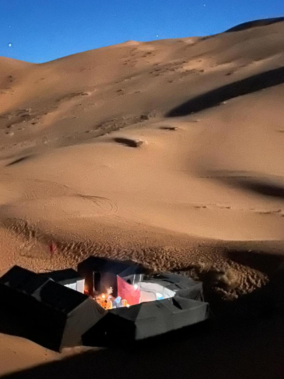 Готель Gambi Camp Adrouine Екстер'єр фото