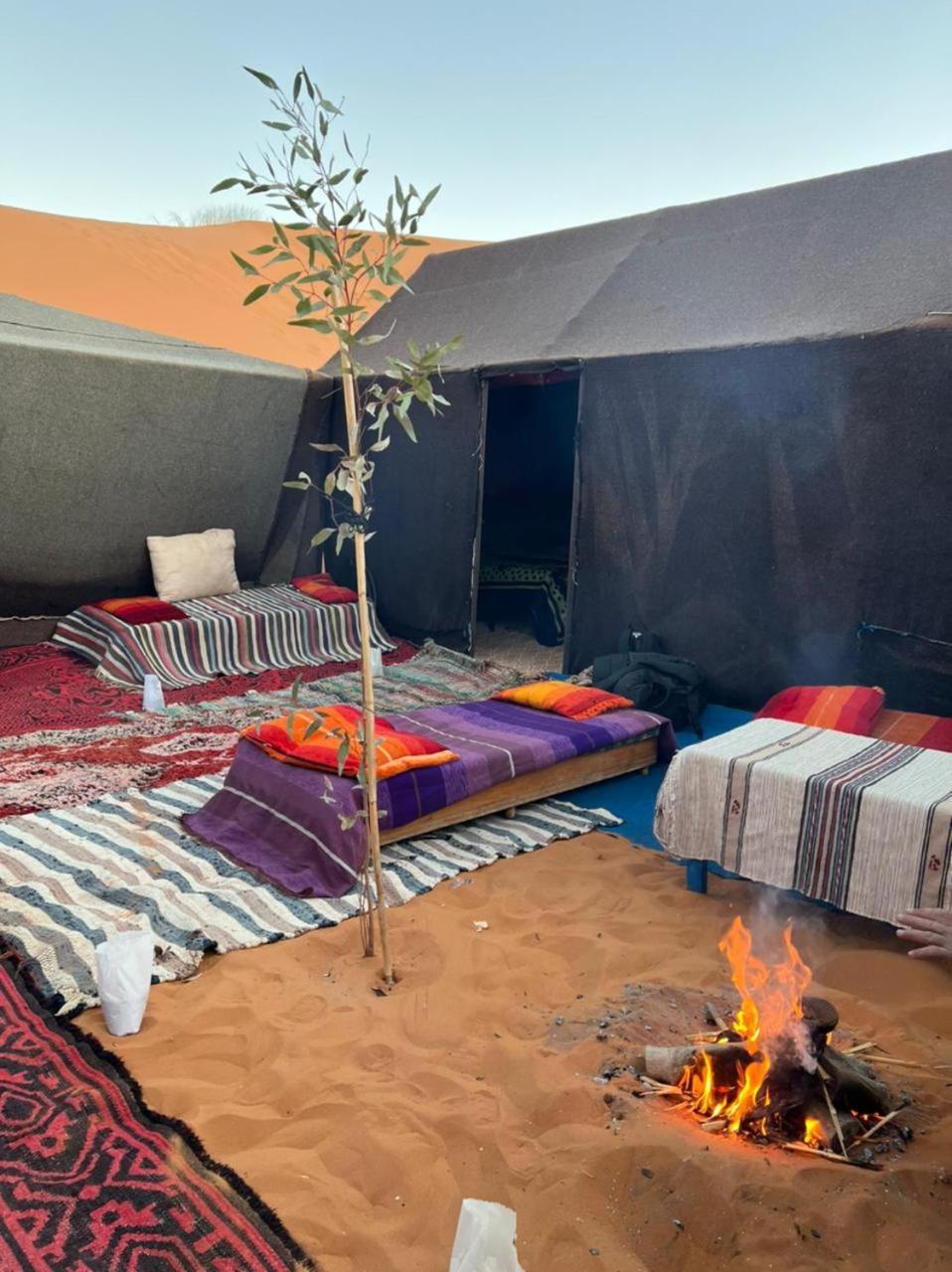 Готель Gambi Camp Adrouine Екстер'єр фото